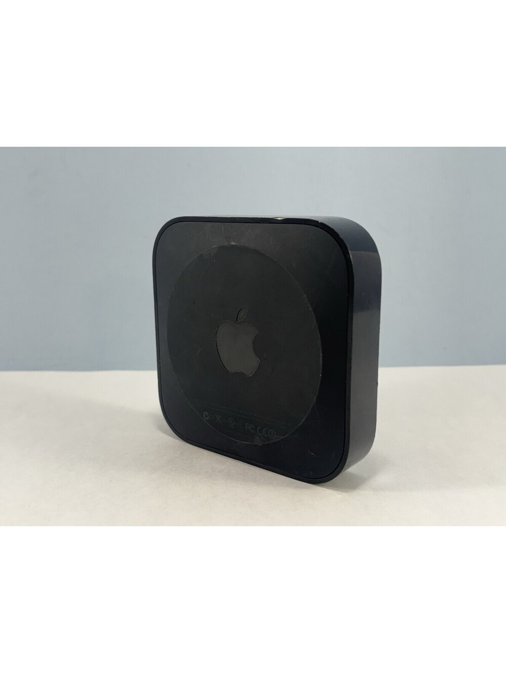 Apple TV (3th Gen) A1469 8GB 1080p HD Media Streamer NO REMOTE / CABLES - Tested